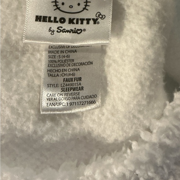 Hello Kitty Fuzzy White Pajama Top with Pink Bow - Picture 3 of 4